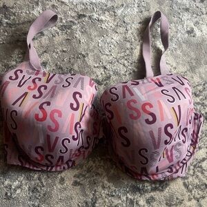 Victoria secret t shirt lightly lined full coverage bra